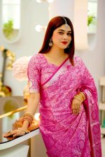 🌸 **প্রিমিয়াম কাঞ্চি কাতান শাড়ি** 🌸 - Image 3